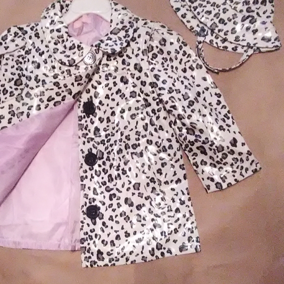 New 3 toddler rain coat leopard print with hat - Picture 3 of 3
